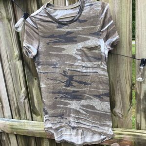 Camouflage high low tshirt
